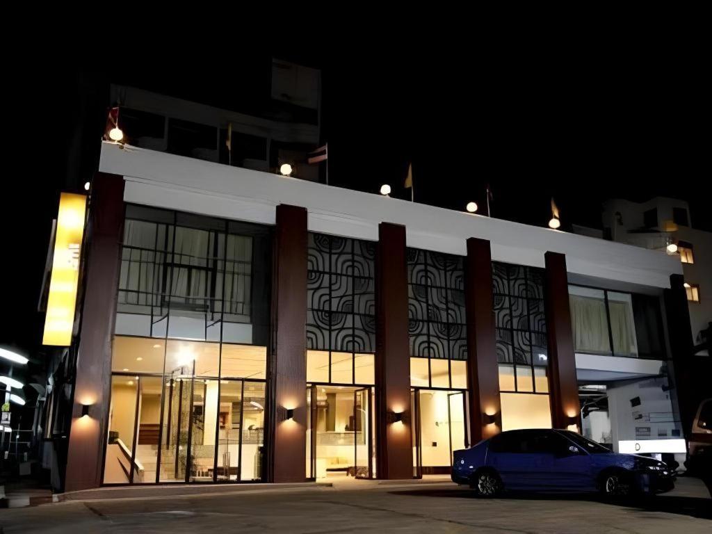 The Regent Ubon Hotel Убон Ратчатани Екстериор снимка