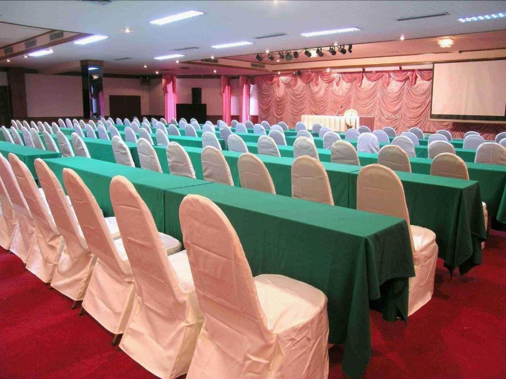 The Regent Ubon Hotel Убон Ратчатани Екстериор снимка