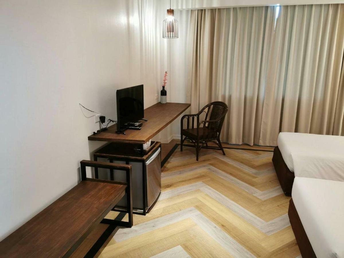 The Regent Ubon Hotel Убон Ратчатани Екстериор снимка