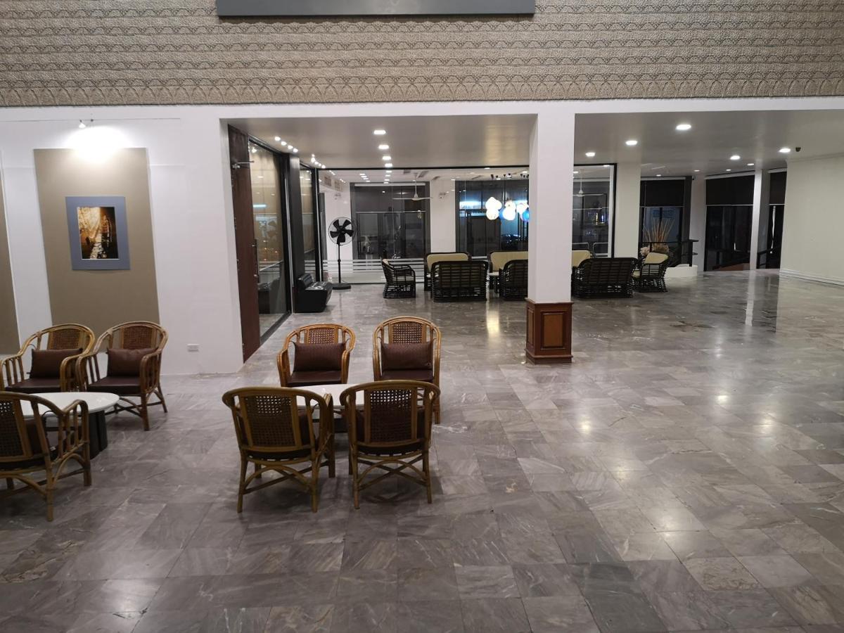 The Regent Ubon Hotel Убон Ратчатани Екстериор снимка